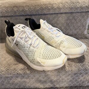 White Nike men’s air max 270